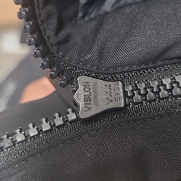 Arc'teryx Therme Parka Men's - Black - Season Pre-2025 - Picture 7 of 12